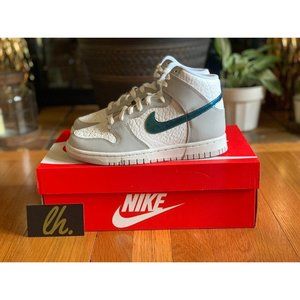 Size 6.5 W Nike Dunk High "FLS"